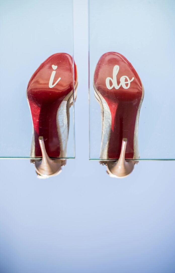 pexels-caleboquendo-3051563